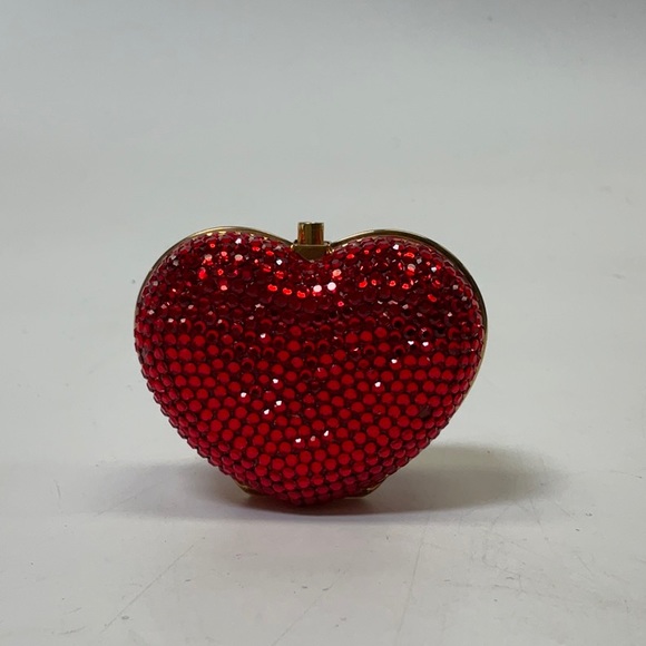 Judith Lieber miniature heart pillbox w/ Swarovski crystals, goldtone hardware - Picture 1 of 10